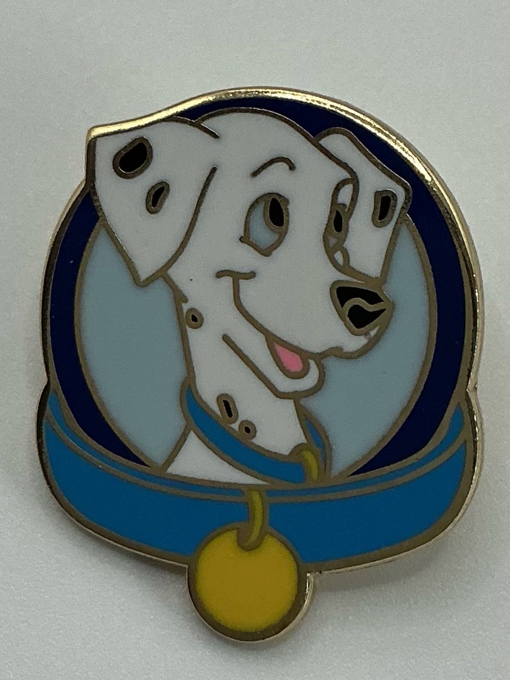 2013 MAGIC MYSTERY 101 DALMATIONS PERDITA PET COLLAR PIN